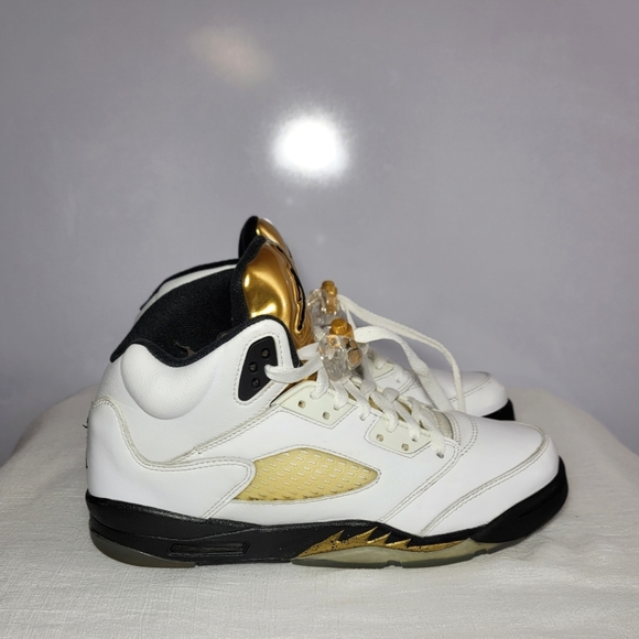 Air Jordan Retro 5 GS Size 7Y Olympic sneakers. - Picture 2 of 9